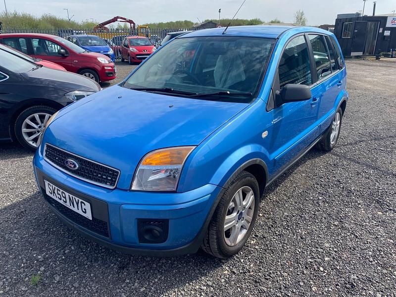 Used Ford Fusion Zetec 79 HP (58 kW) 2009 Blue Hatchback