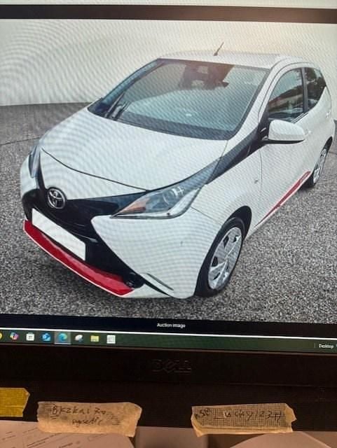 White Used 2017 Toyota Aygo X-play Hatchback | £4,250 (Good price) - Image 1/4