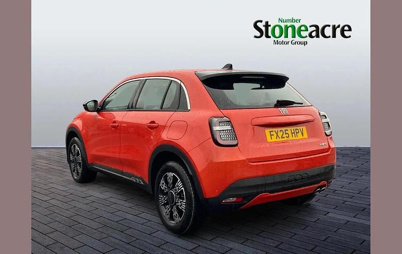 New Fiat 600 134 HP (98 kW) 2025 Orange SUV