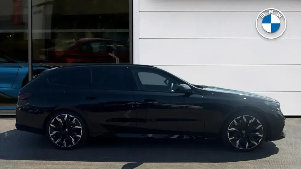 Used BMW 530e M Sport 295 HP (216 kW) 2026 Black Estate