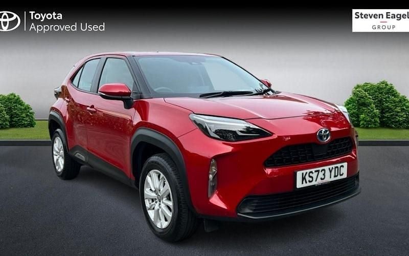 Used 2025 Toyota Yaris Hybrid Estate | £20,372 (Super price) - Image 1/4