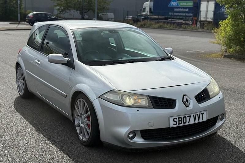 Used Renault Mégane II 225 HP (165 kW) 2007 Silver Hatchback