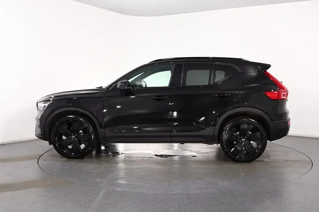 Used Volvo XC40 2025 Black SUV