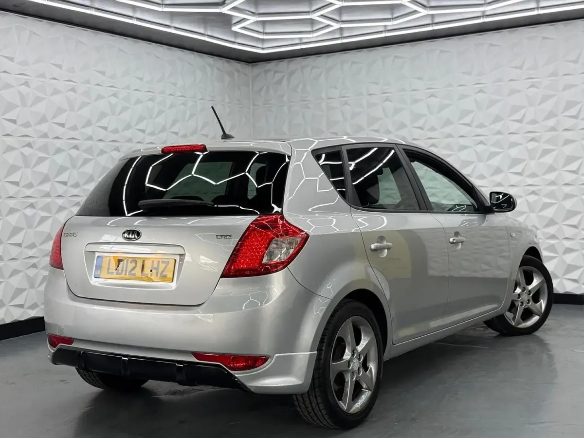 Used Kia Ceed 2012 Silver Hatchback