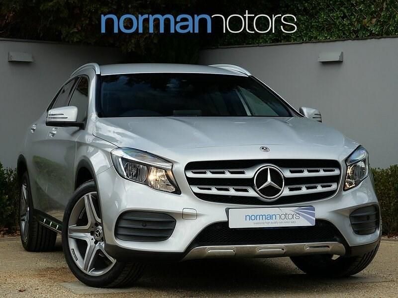 Silver Used 2018 Mercedes GLA200 AMG line SUV | £15,495 (Fair price) - Image 1/3