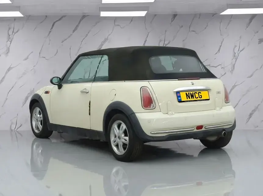 Used Mini ONE 90 HP (66 kW) 2008 White Hatchback