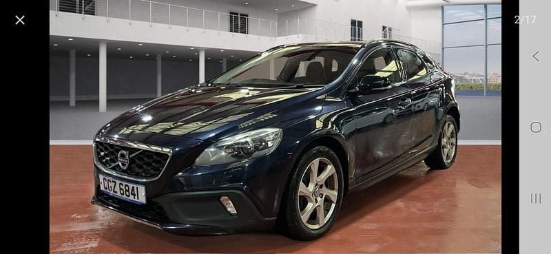 Used Volvo V40 2016 Blue Hatchback