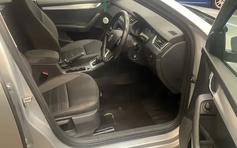 Used Skoda Octavia SE Technology 116 HP (85 kW) 2019 Silver Hatchback