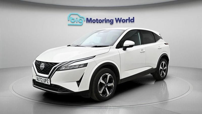 Used Nissan Qashqai N-Connecta 140 HP (102 kW) 2022 White SUV