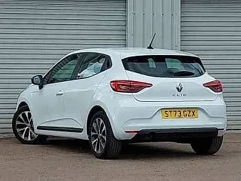 Used Renault Clio Evolution 90 HP (66 kW) 2023 White Hatchback