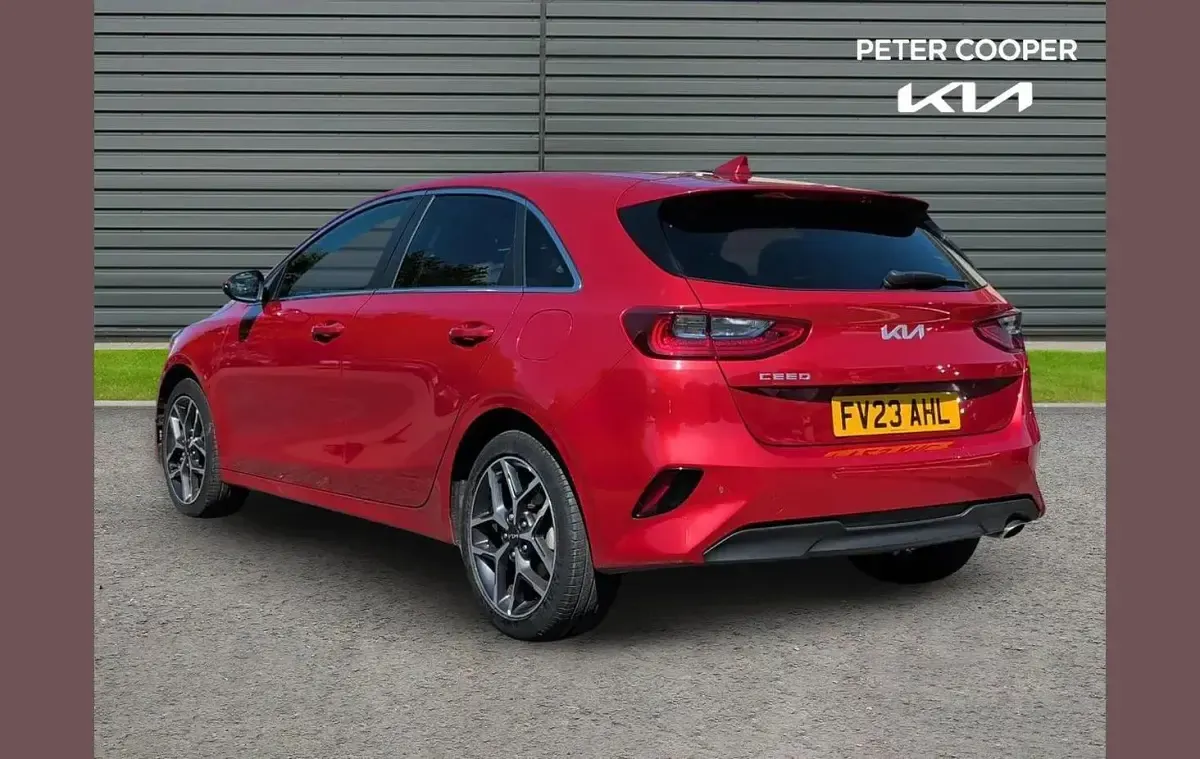 Used Kia Ceed 158 HP (116 kW) 2023 Red Hatchback