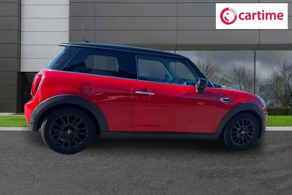Usado Mini Cooper Classic 136 CV (100 kW) 2019 Rojo Utilitario