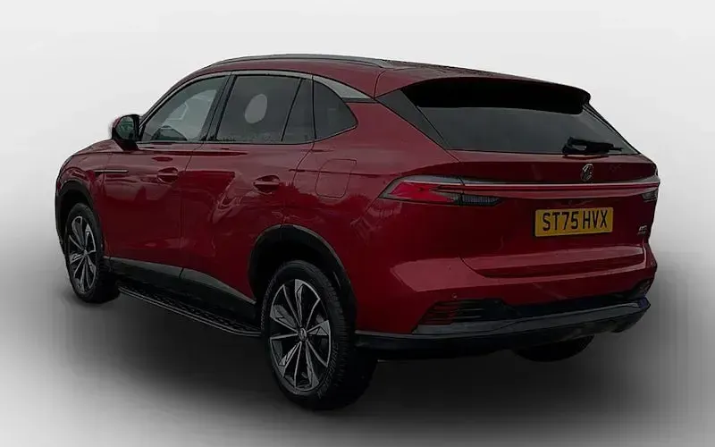 Używany MG HS SE 299 KM (219 kW) 2025 Czerwony SUV