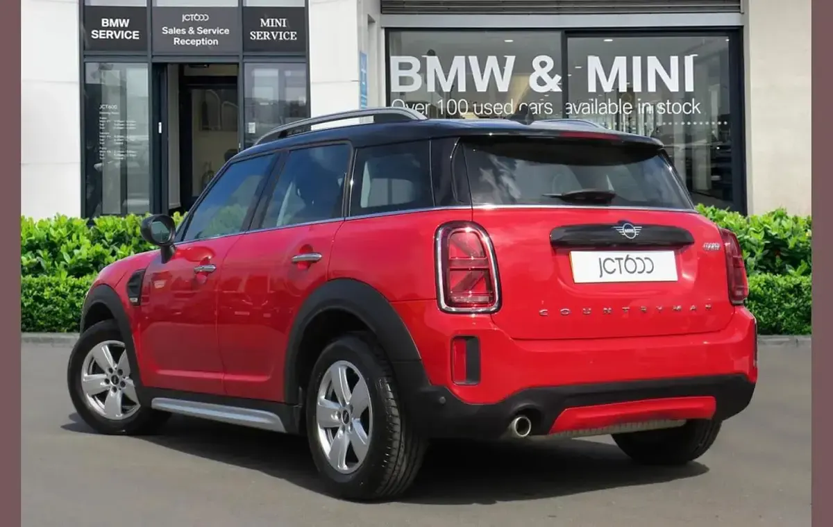 Used Mini Cooper Countryman Classic 134 HP (98 kW) 2021 Red SUV