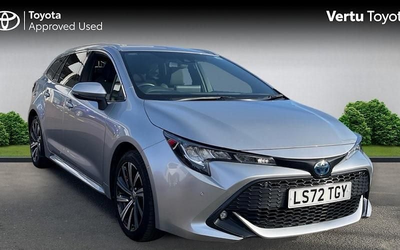 Used Toyota Corolla Design 184 HP (135 kW) 2022 Silver Estate