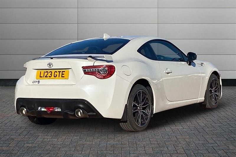 Used Toyota GT86 GT 200 HP (147 kW) 2020 White Coupe