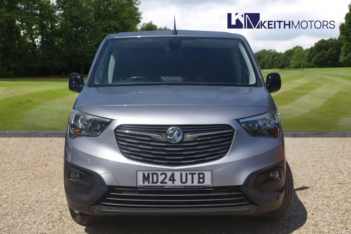 Used Vauxhall Combo S 130 HP (95 kW) 2024 Grey MPV