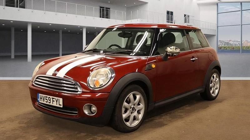 Used Mini ONE Hatch 95 HP (69 kW) 2009 Red Hatchback