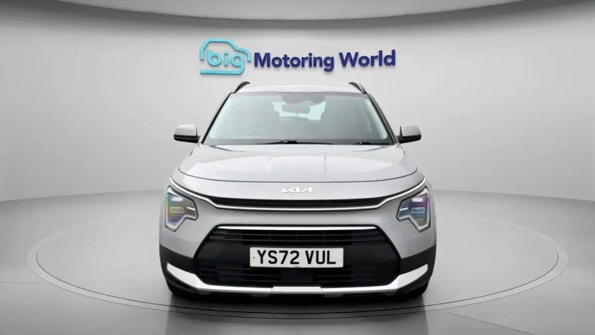 Gebraucht Kia Niro 141 PS (103 kW) 2023 Grau SUV