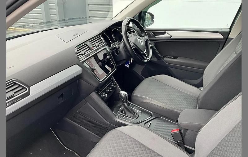 Used VW Tiguan SE 147 HP (108 kW) 2018 Grey SUV