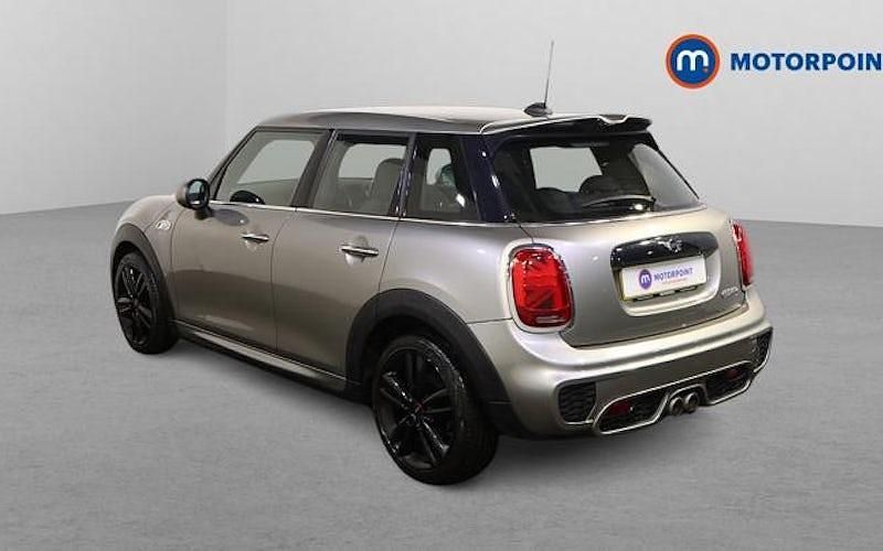 Used Mini Cooper S Hatch 192 HP (141 kW) 2018 Silver Hatchback
