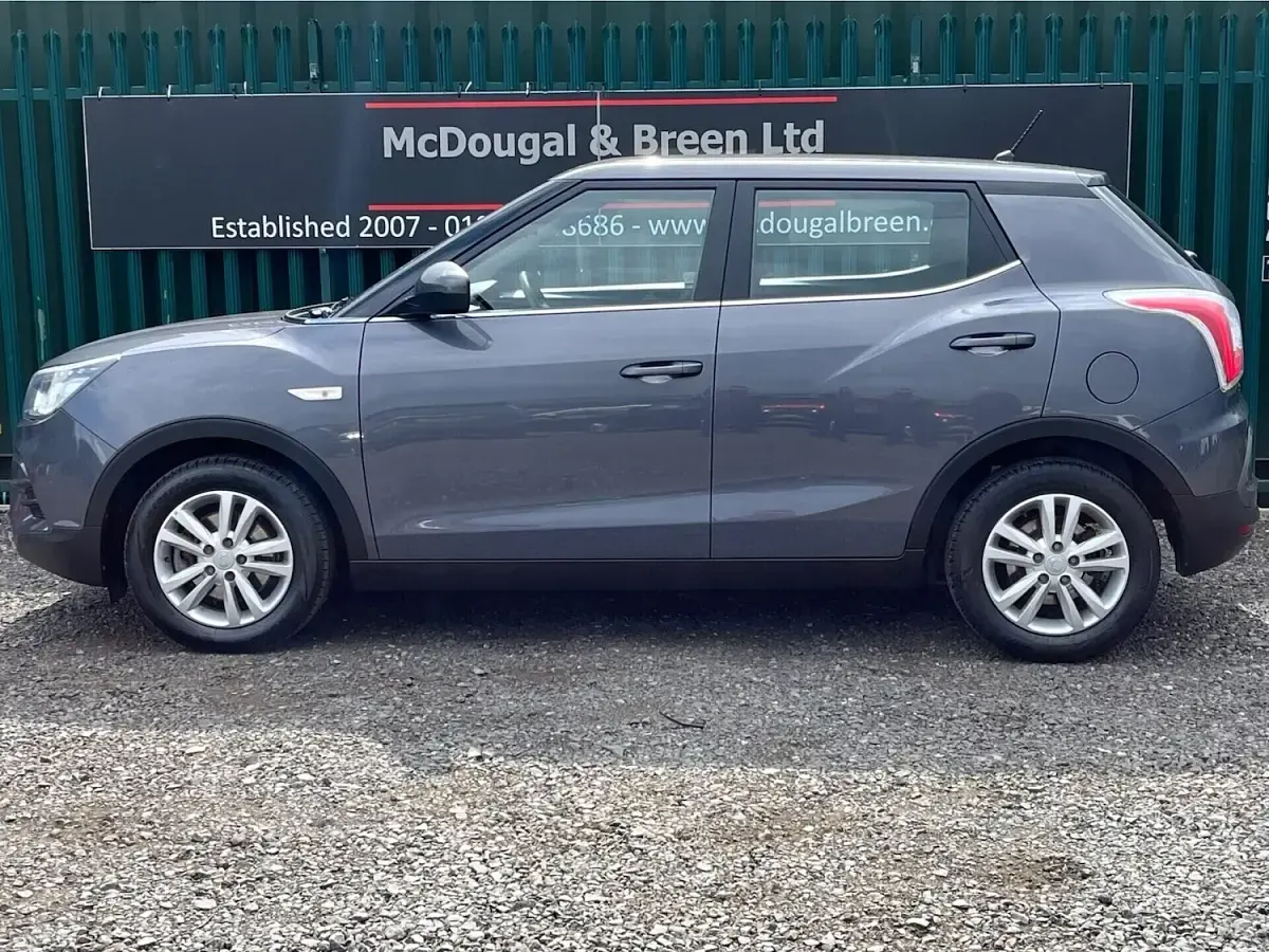 Used SsangYong Tivoli 128 HP (94 kW) 2016 Grey SUV