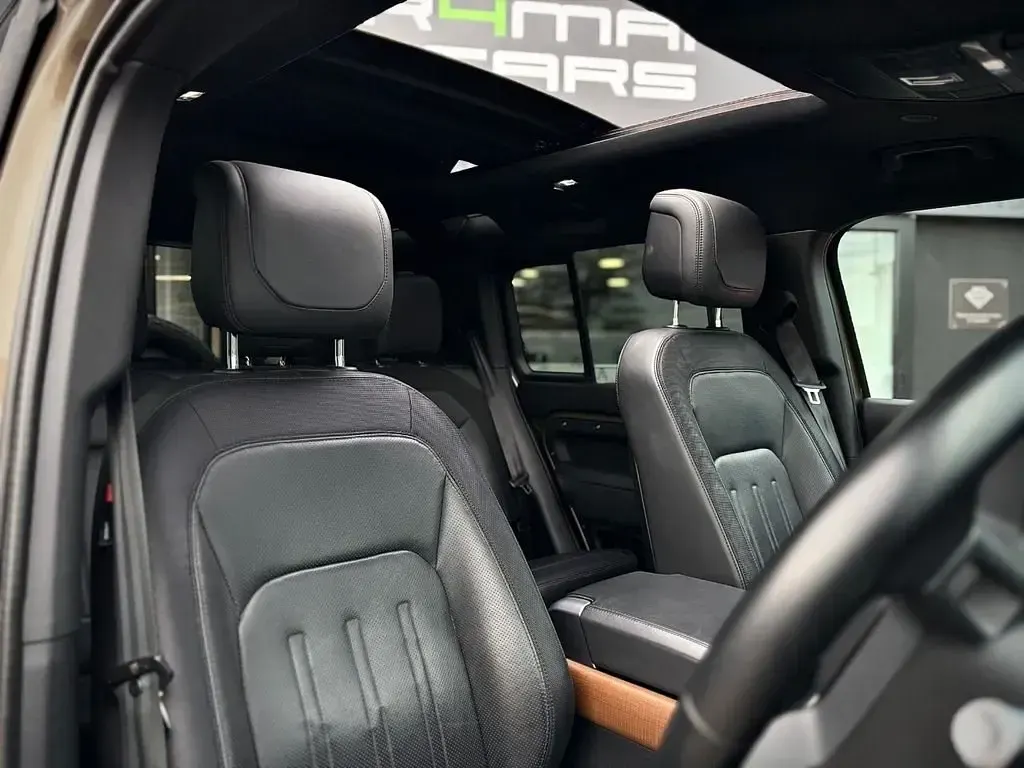 Usado Land Rover Defender HSE Dynamic 300 CV (220 kW) 2021 Marrón SUV