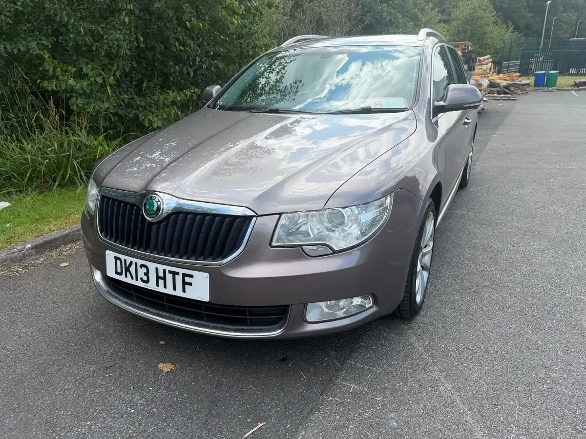 Used Skoda Superb SE 2013 Mauve Estate