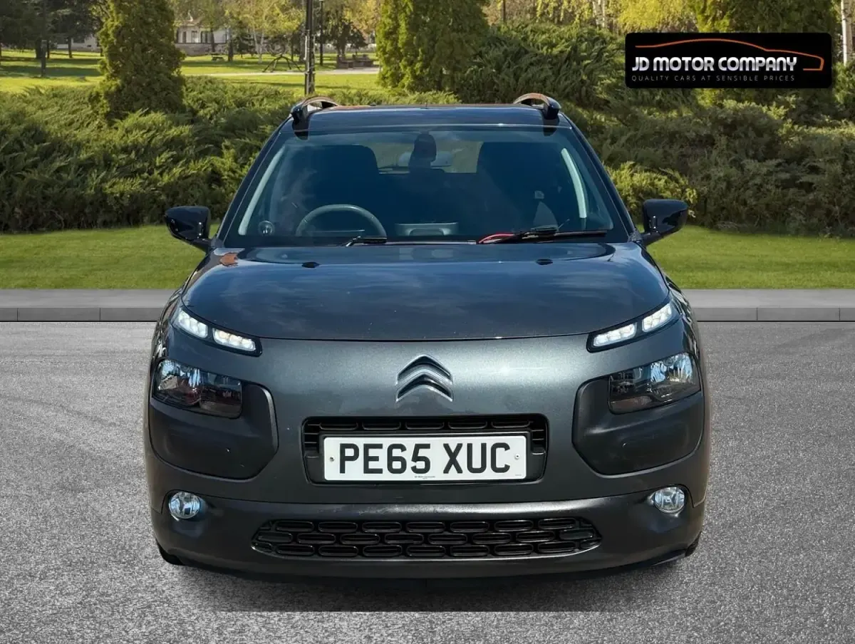 Used Citroën C4 Cactus Flair 100 HP (73 kW) 2015 Grey Hatchback