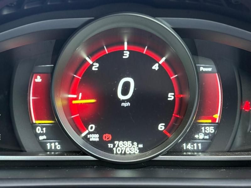 Used Volvo V40 R-Design 115 HP (84 kW) 2014 Blue Hatchback