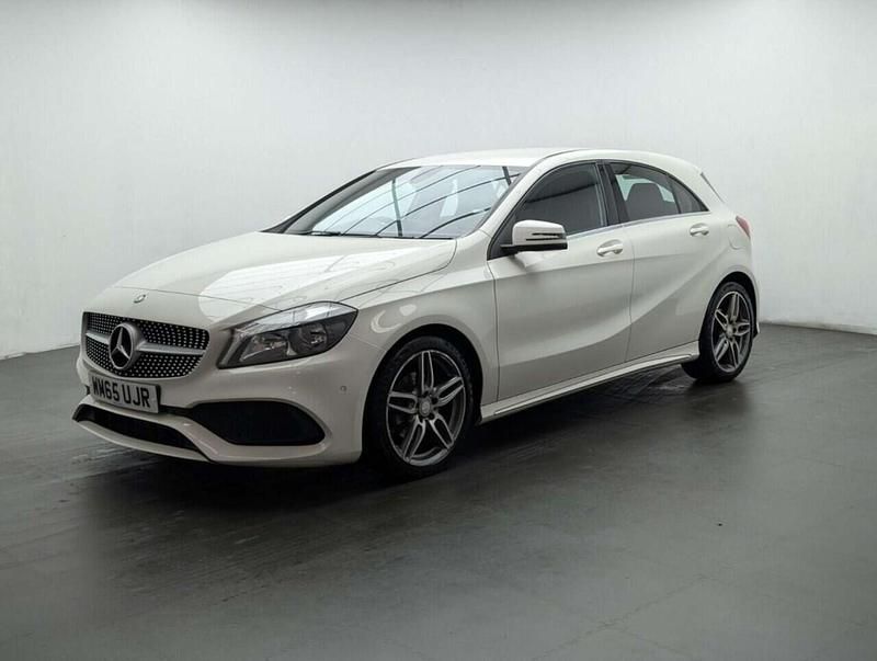Used Mercedes A180 Executive 109 HP (80 kW) 2016 White Hatchback