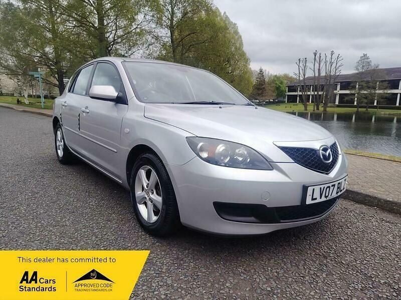 Begagnad Mazda 3 2007 Silver Halvkombi