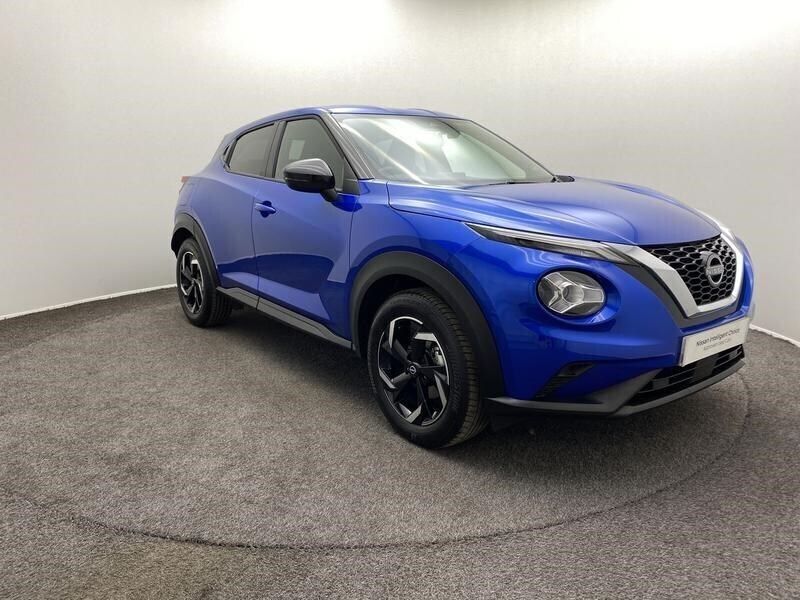 Magnetic blue Used 2023 Nissan Juke N-Connecta SUV | £18,490 (Fair price) - Image 1/4