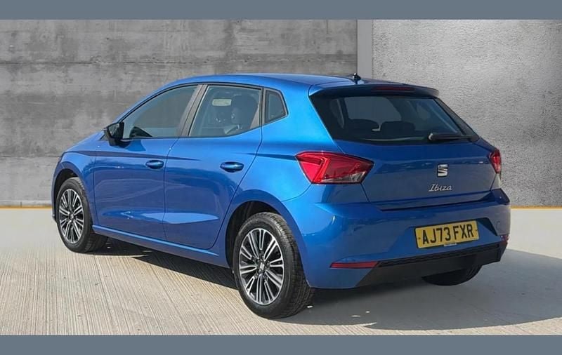 Used Seat Ibiza SE Technology 95 HP (69 kW) 2024 Metallic  saphire blue Hatchback