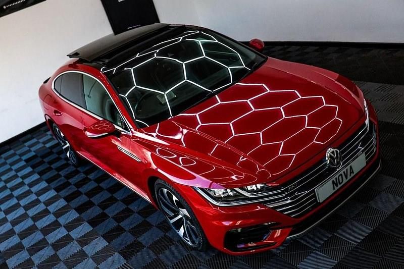 Used VW Arteon R-line 150 HP (110 kW) 2018 Red Hatchback