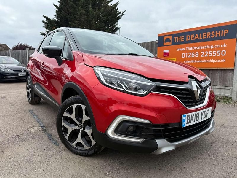 Red/black Used 2017 Renault Captur Signature SUV | £7,890 (Fair price) - Image 1/3
