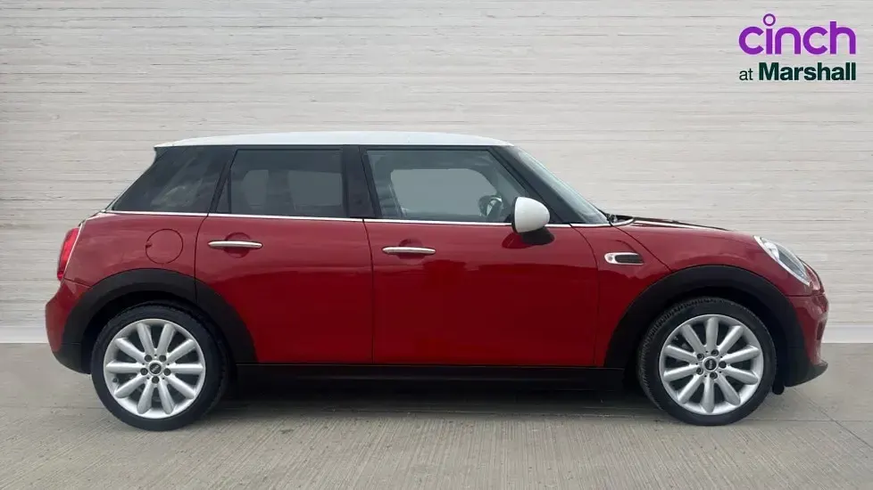 Used Mini Cooper 136 HP (100 kW) 2016 Red Hatchback