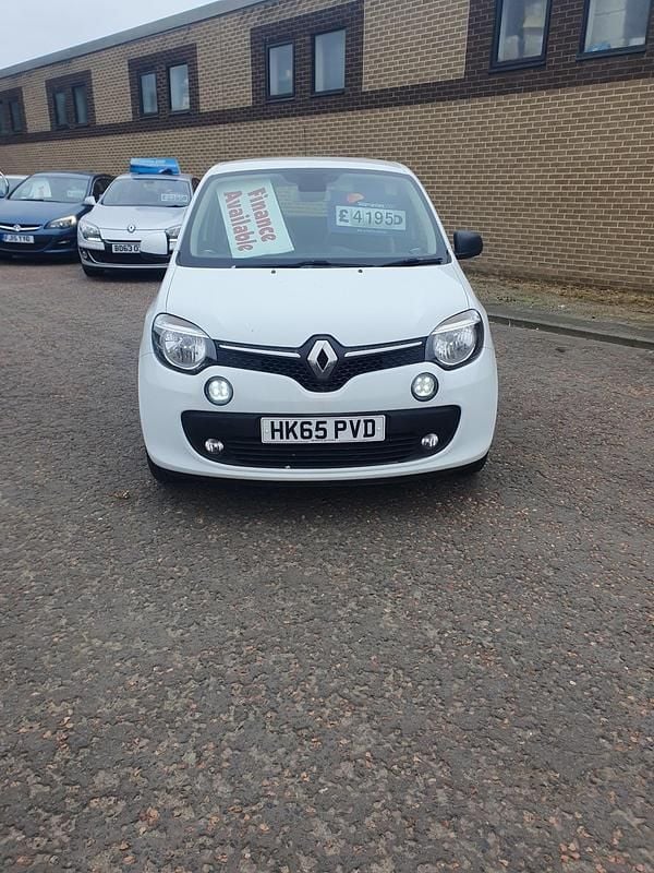 White Used 2015 Renault Twingo Dynamique Hatchback | £3,495 (Fair price) - Image 1/4