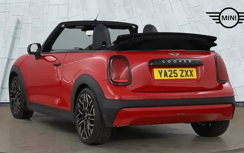 Used Mini Cooper Cabriolet Exclusive 204 HP (150 kW) 2025 Red Cabriolet