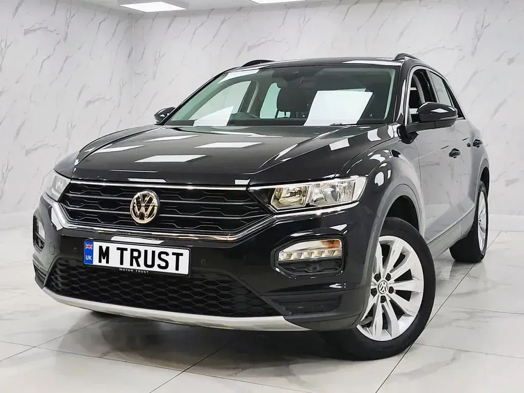 Used VW T-Roc SE 115 HP (84 kW) 2020 Black SUV