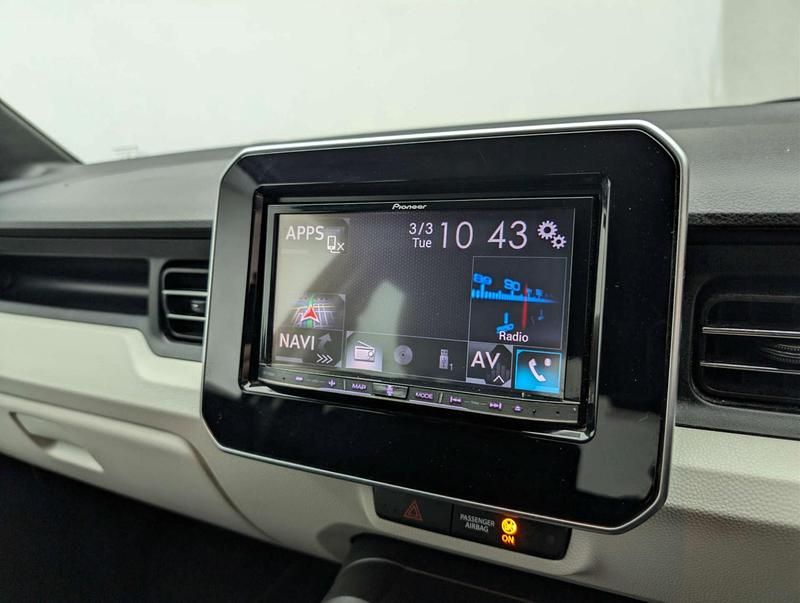 Used Suzuki Ignis SZ-T 90 HP (66 kW) 2017 White SUV