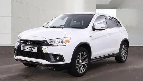 Used Mitsubishi ASX 117 HP (86 kW) 2019 White SUV