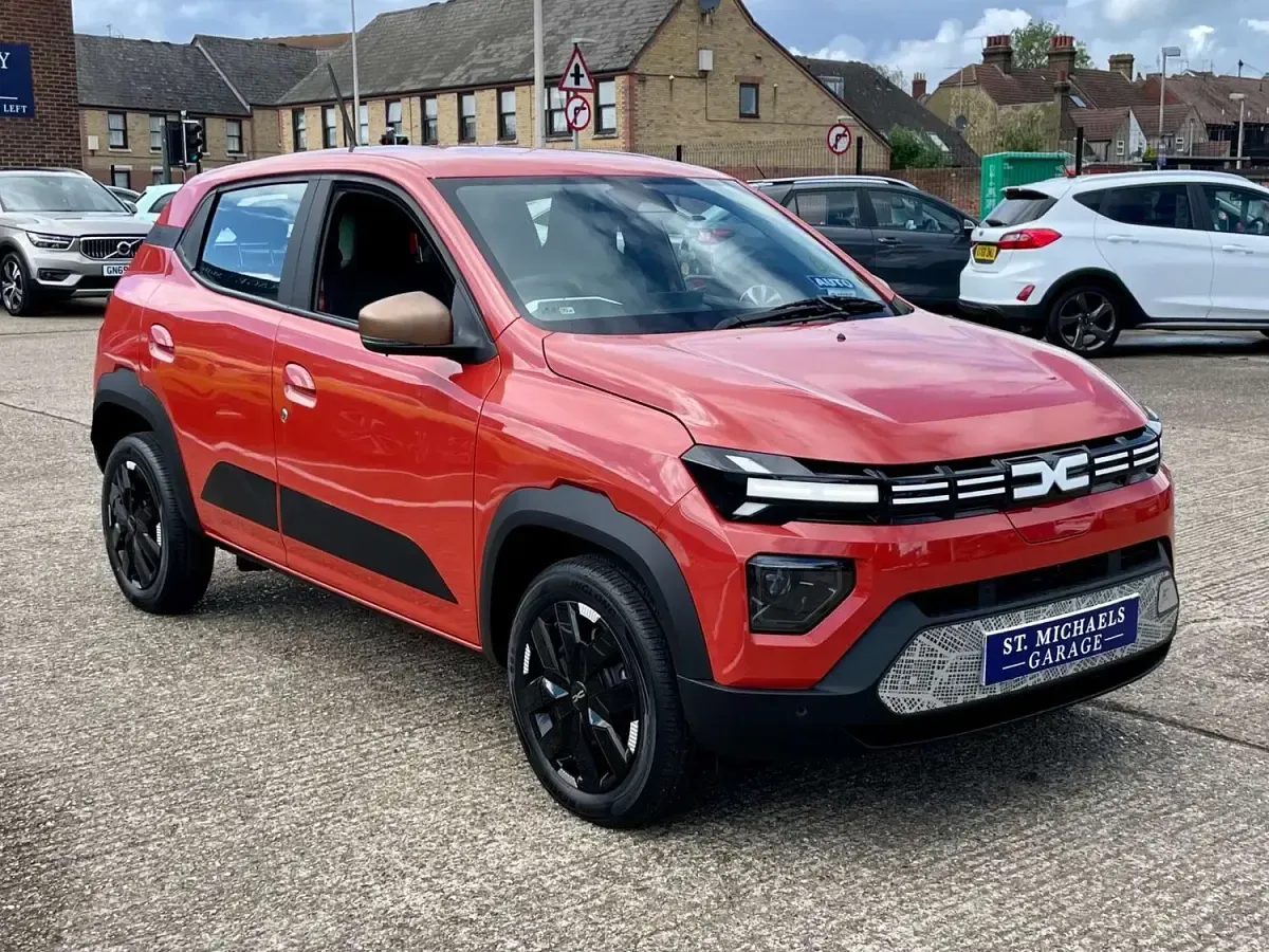 Used Dacia Spring Extreme 47 kW (65 HP) 2024 Red Hatchback