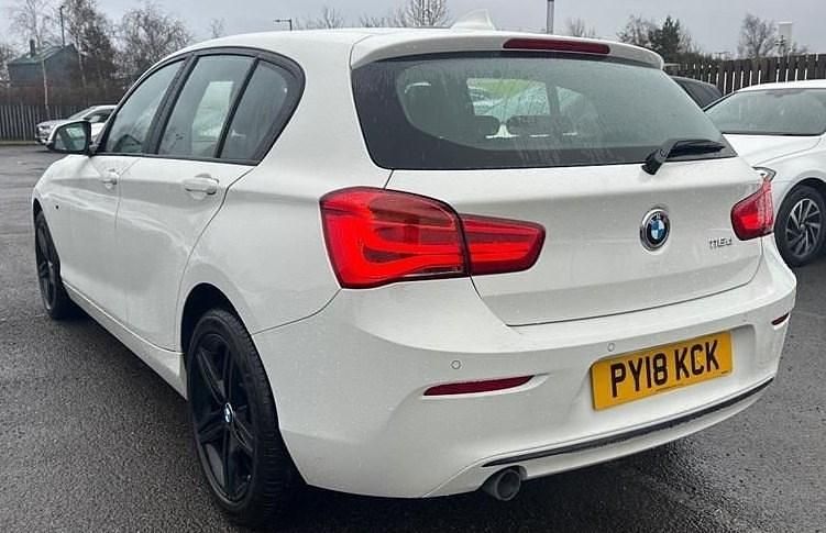Used BMW 116 Sport Line 2018 Alpine white Hatchback