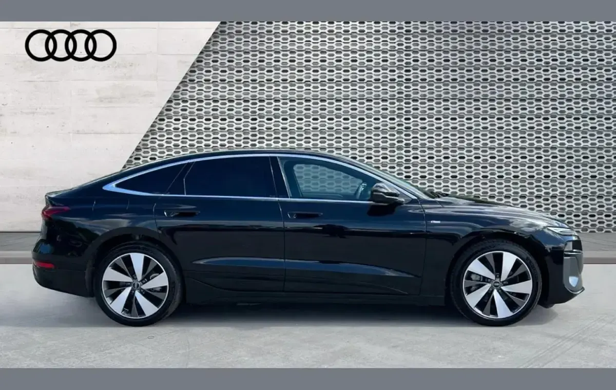New Audi A6 e-tron S-Line 210 kW (286 HP) 2026 Black Hatchback