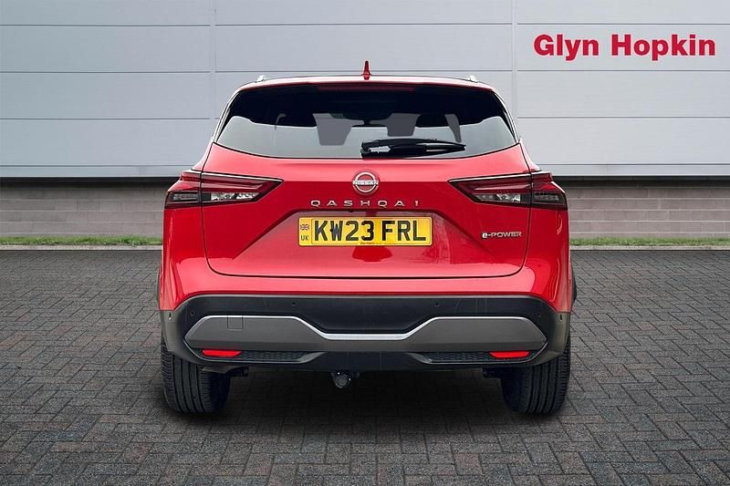 Used Nissan Qashqai Tekna 190 HP (139 kW) 2023 Red SUV