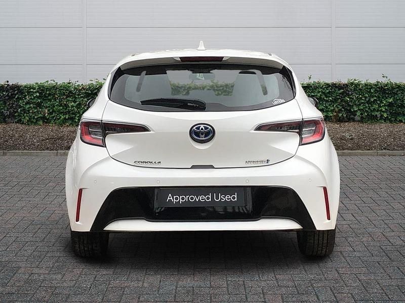 Used Toyota Corolla 2023 White Hatchback
