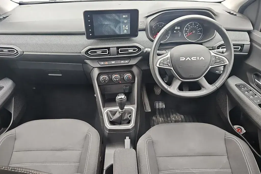 Used Dacia Sandero Expression 100 HP (73 kW) 2023 White Hatchback