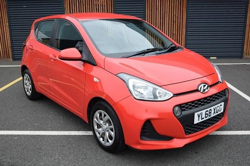 Red Used 2018 Hyundai i10 SE Hatchback | £6,000 (Good price) - Image 1/1