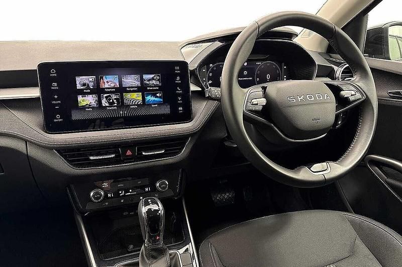 Used Skoda Fabia SE L 85 HP (62 kW) 2025 Black magic pearl effect Hatchback